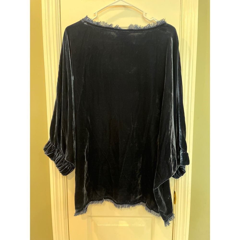 Sundance Silk Blend Velvet Blouse Navy Blue Fringe Trim Dolman Sleeve Top L b3 - Picture 4 of 5